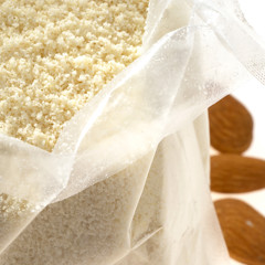 Статья - Миндальная мука