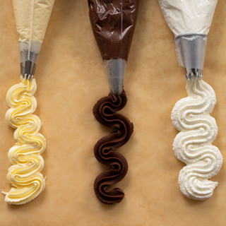 5 классических кремов для любого торта 