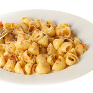 Как быстро приготовить пасту с консервированной рыбой