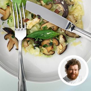 На феодальной станции