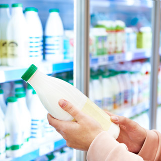 Сколько хранить молочные продукты в холодильнике