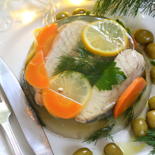 Заливное из рыбы: рецепты, секреты и украшения