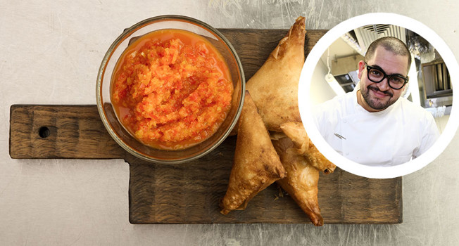 Бриуаты с курицей, черносливом и орехами фото