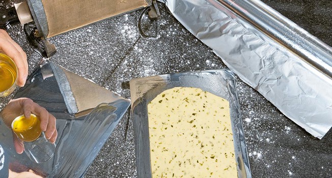 Как испечь лепешку глянцевателем фото