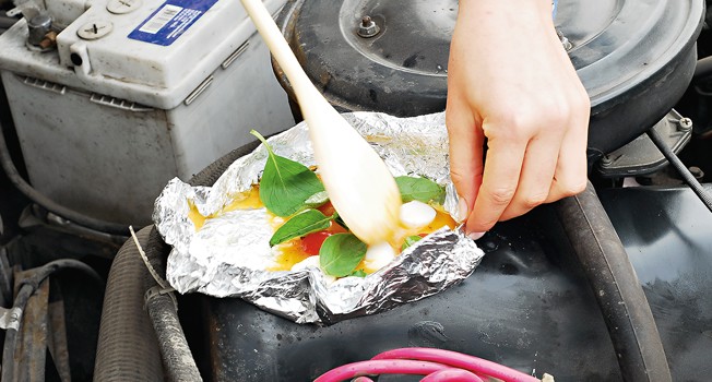 Как пожарить омлет под капотом фото