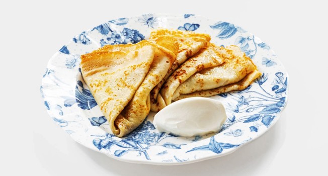 Как приготовить тонкие блины на кислом молоке фото