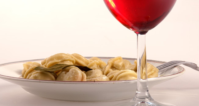 Какое вино подходит под пельмени фото