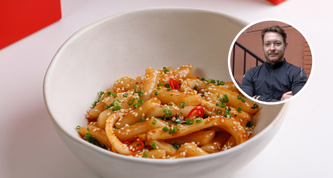 Макароны по-корейски: как приготовить токпокки  фото