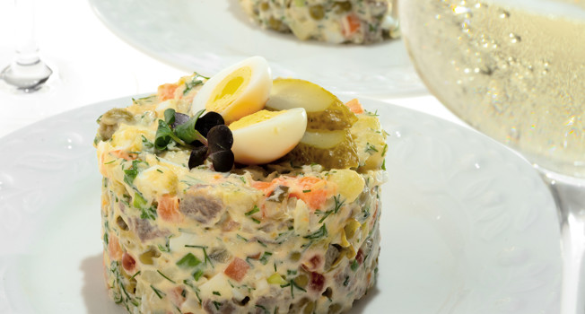 Почему шампанское сочетается с оливье фото