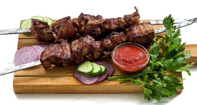 Шашлык на мангале фото