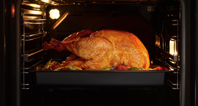 Сколько запекать курицу в духовке фото