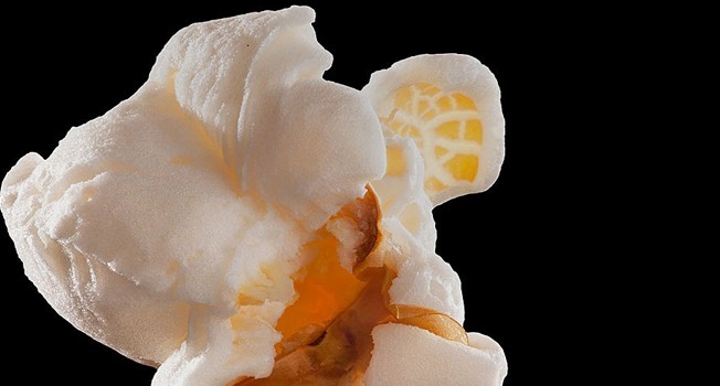 Почему взрывается попкорн? фото