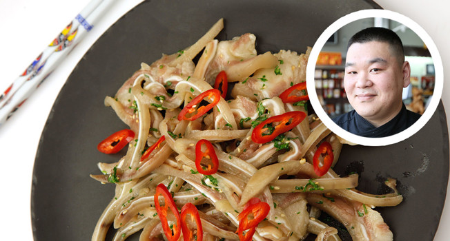 Закуска из поросячьих ушей фото