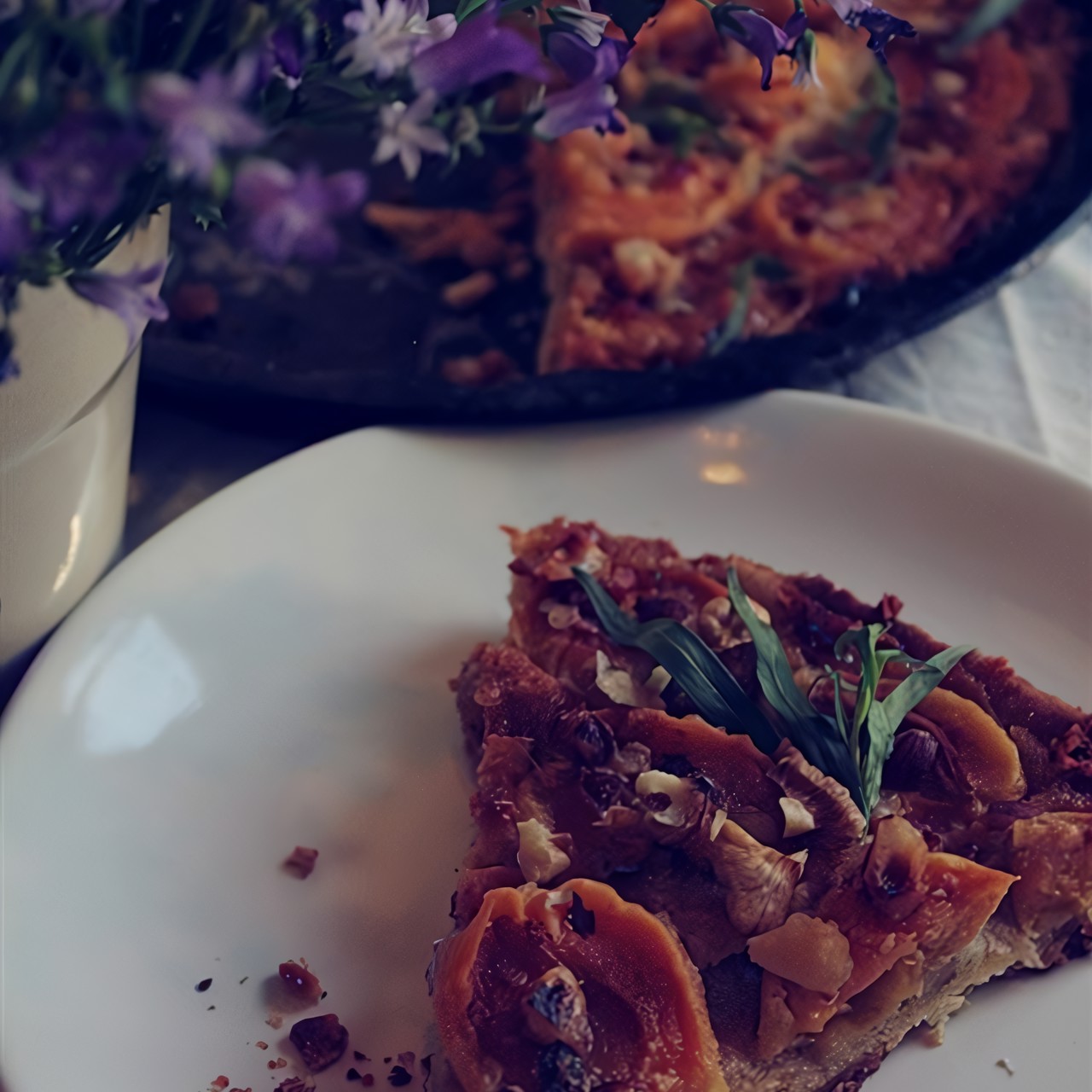 Абрикосовый тарт с медом и орехами