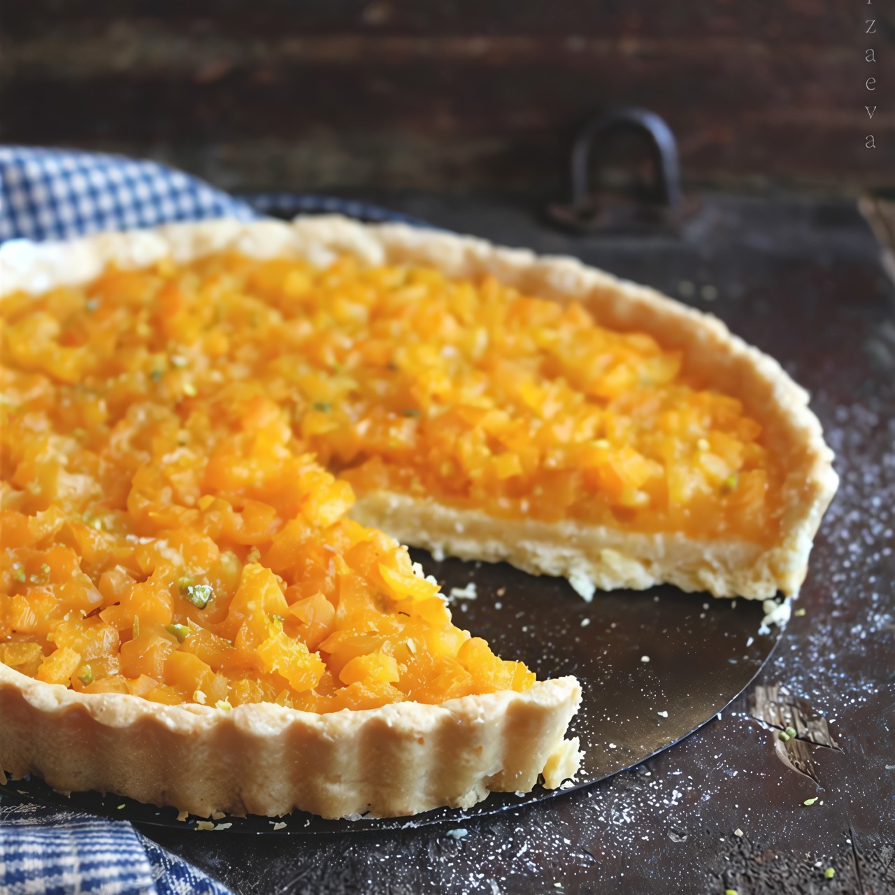 Абрикосовый тарт с миндальным кремом и ванилью