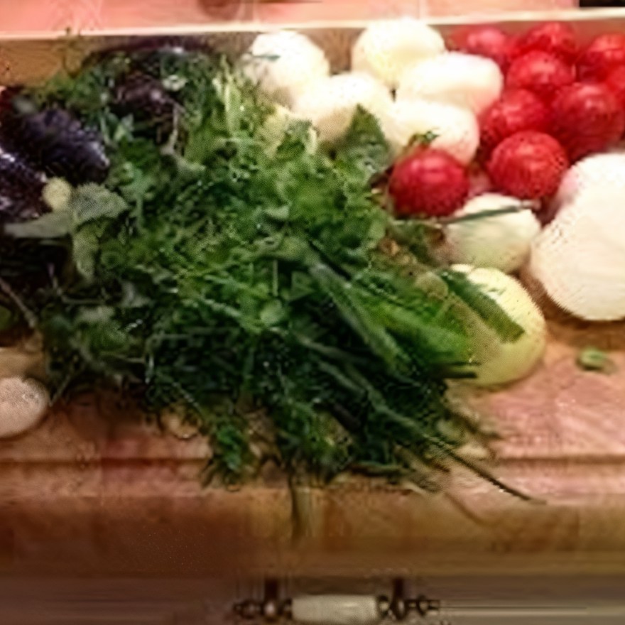 Аджапсандали с цыпленком табака