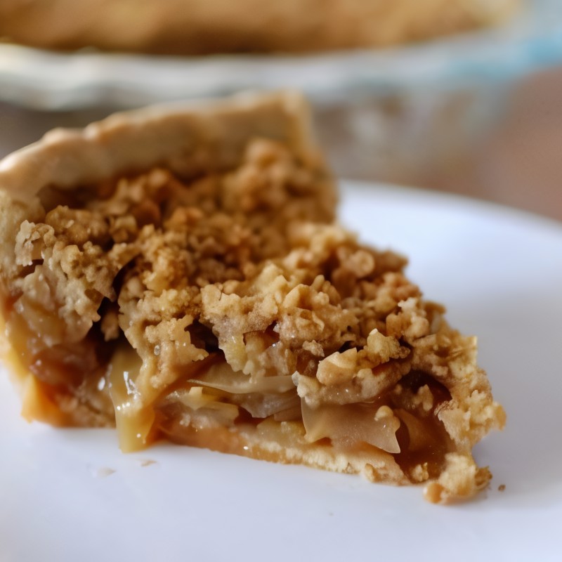 Американский яблочный пирог с ореховым топпингом