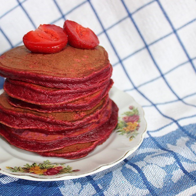 Английские свекольные панкейки