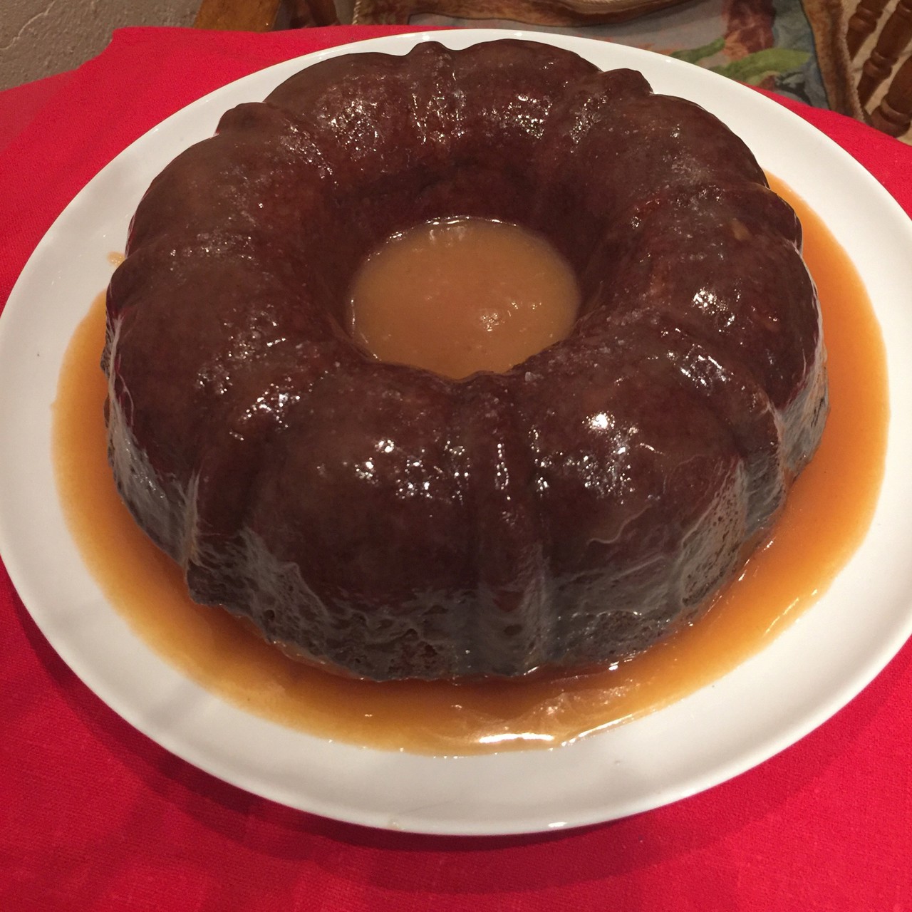 Английский финиковый пудинг под сливочной карамелью