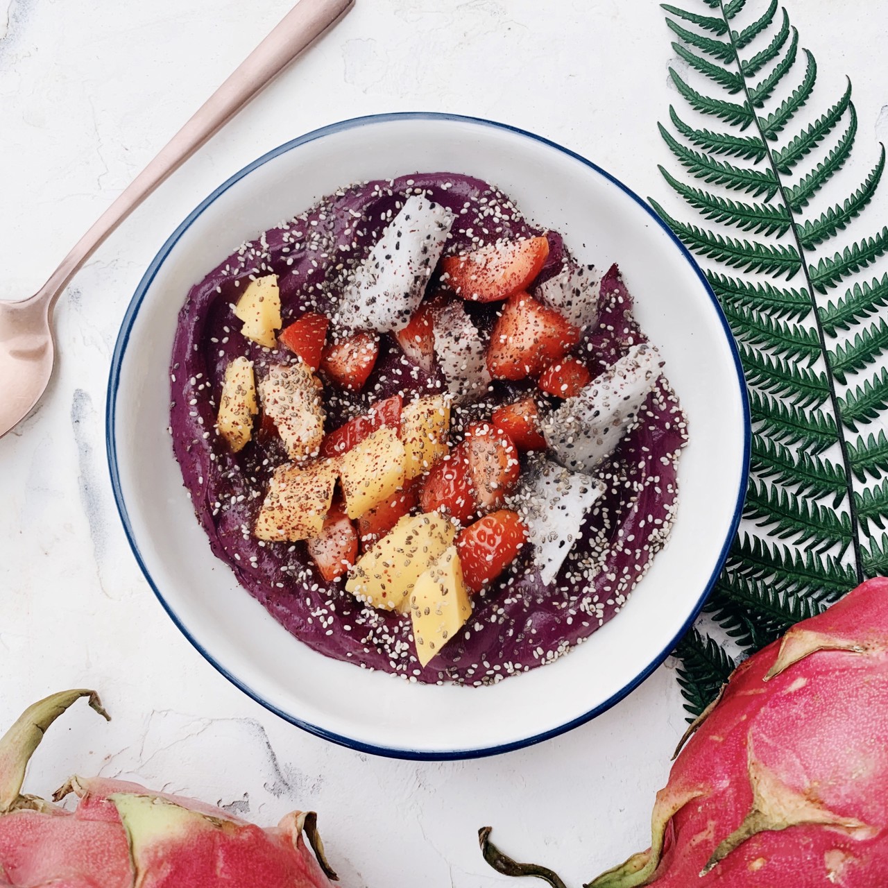 Асаи-манго-боул