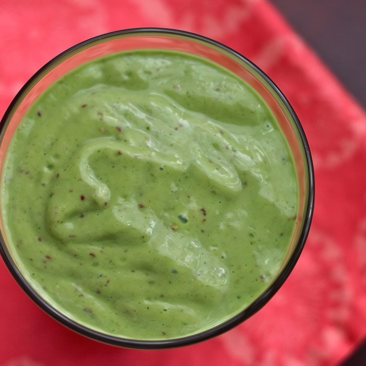 Авокадно-сельдереевый смузи