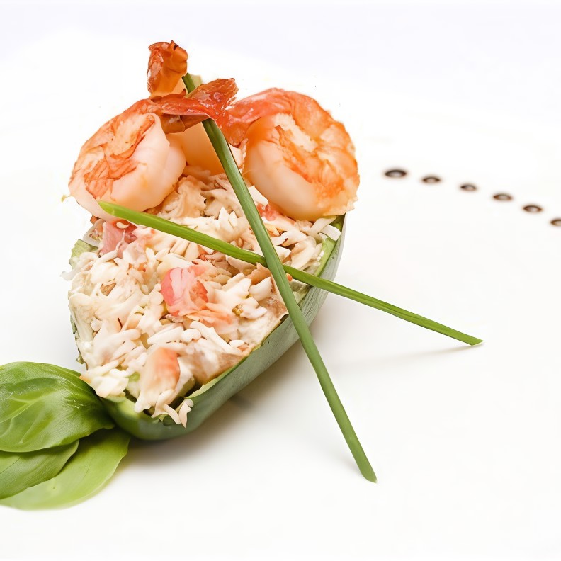 Авокадо с ананасом и креветками