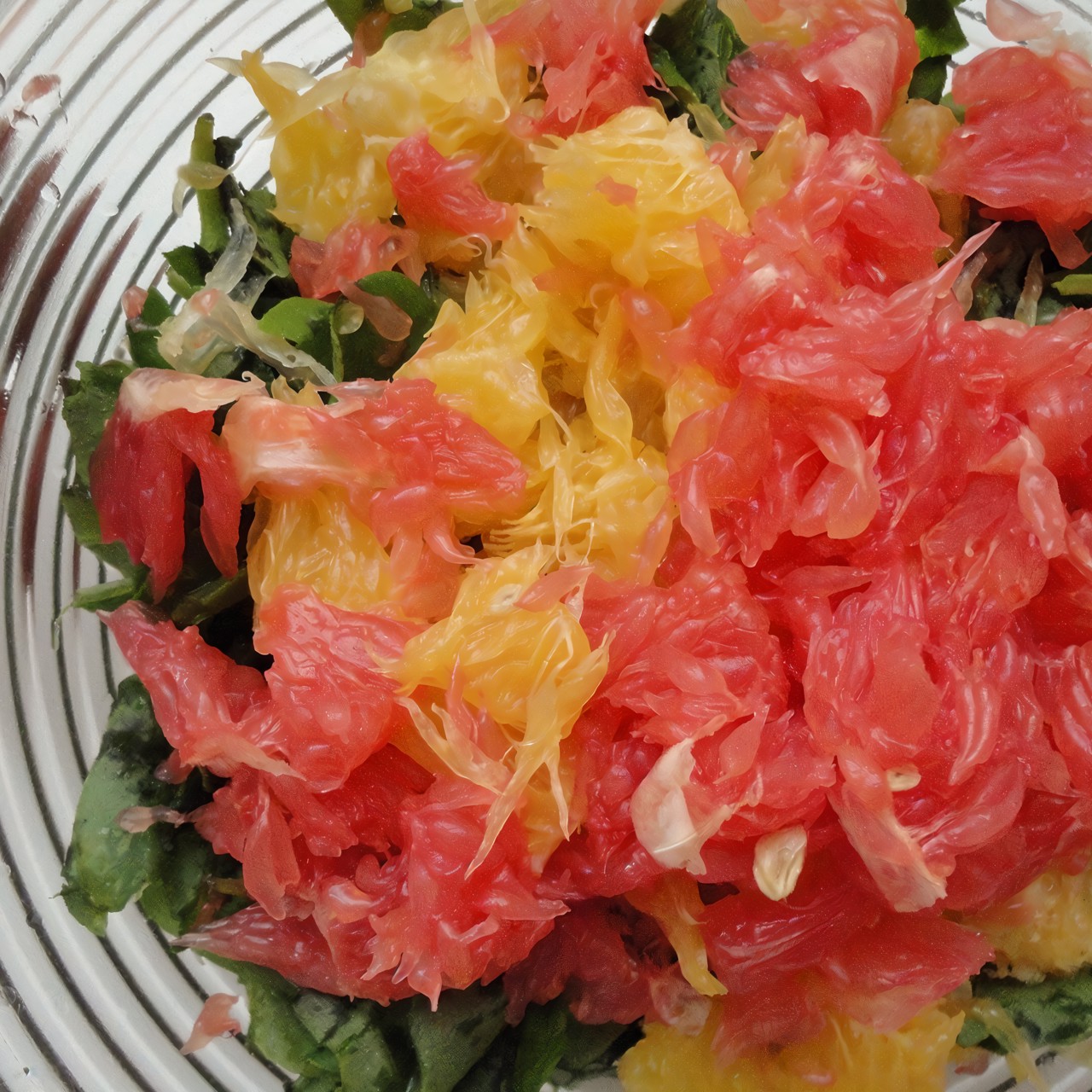 Азиатский салат со шпинатом и апельсином