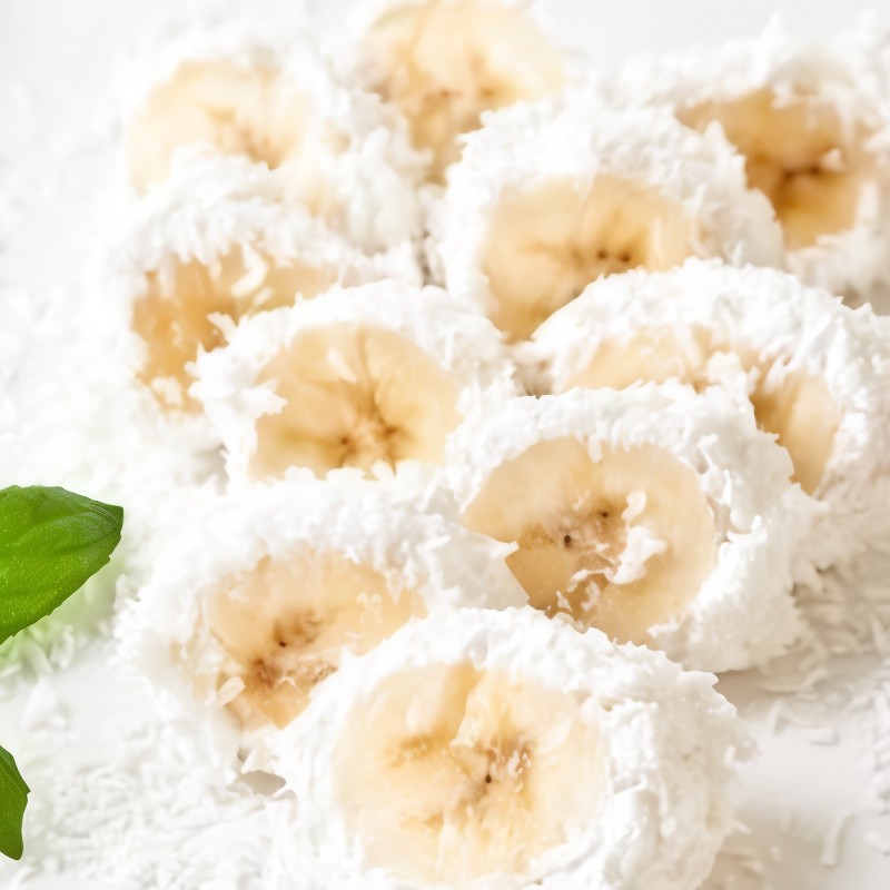 Бананы в кокосе и сливках