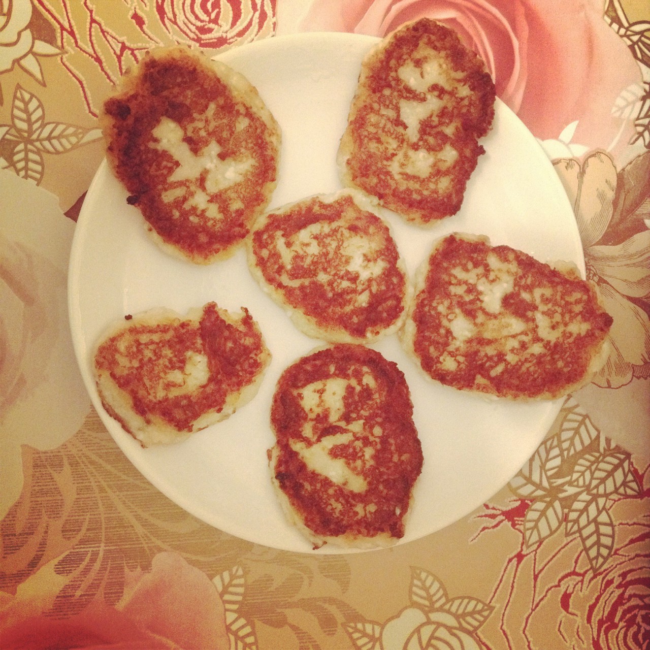 Банановые сырники с начинкой из вареной сгущенки