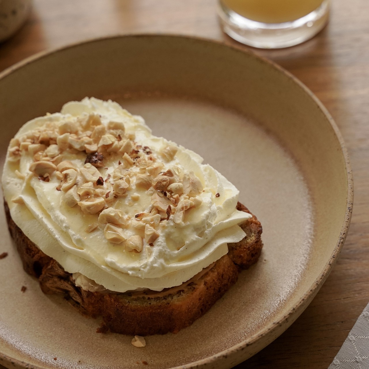 Банановый хлеб с арахисовой пастой