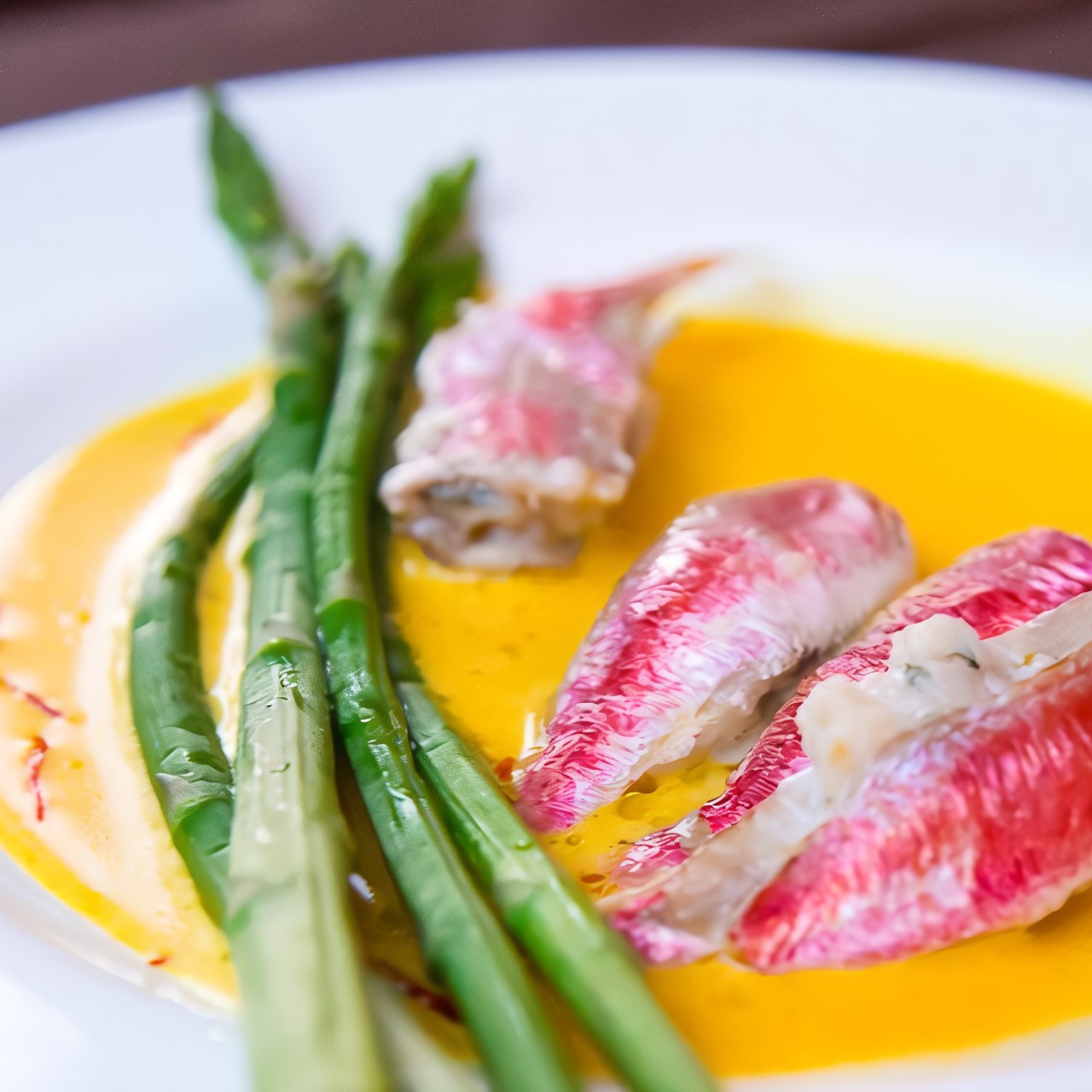 Барабулька со спаржевой фасолью