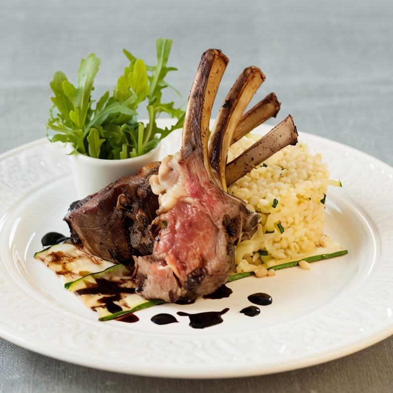 Баранина с булгуром и соусом бальзамик