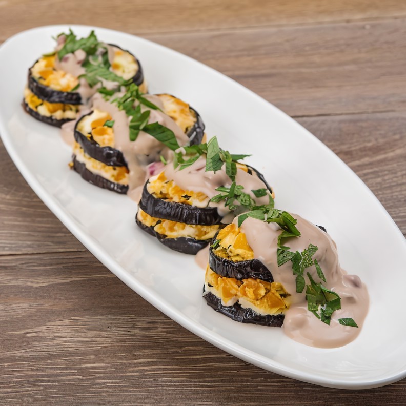 Башенки из баклажанов с тыквой, гранатом, мятой и козьим и сыром