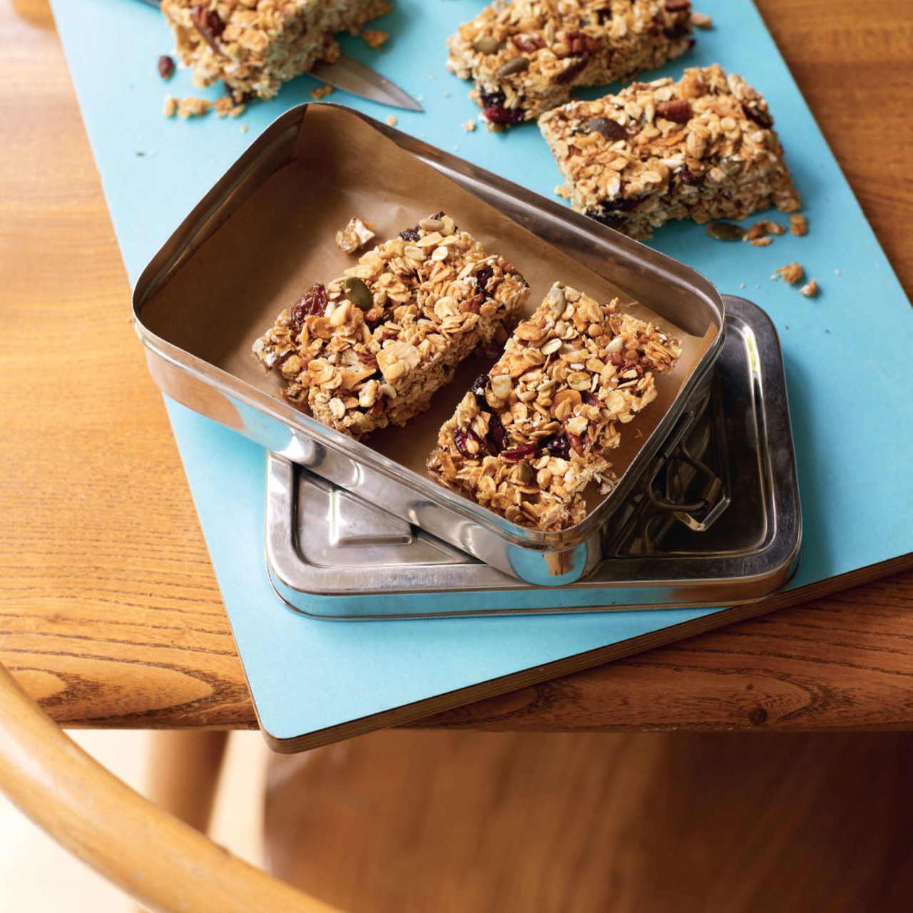 Батончики из гранолы с арахисовой пастой