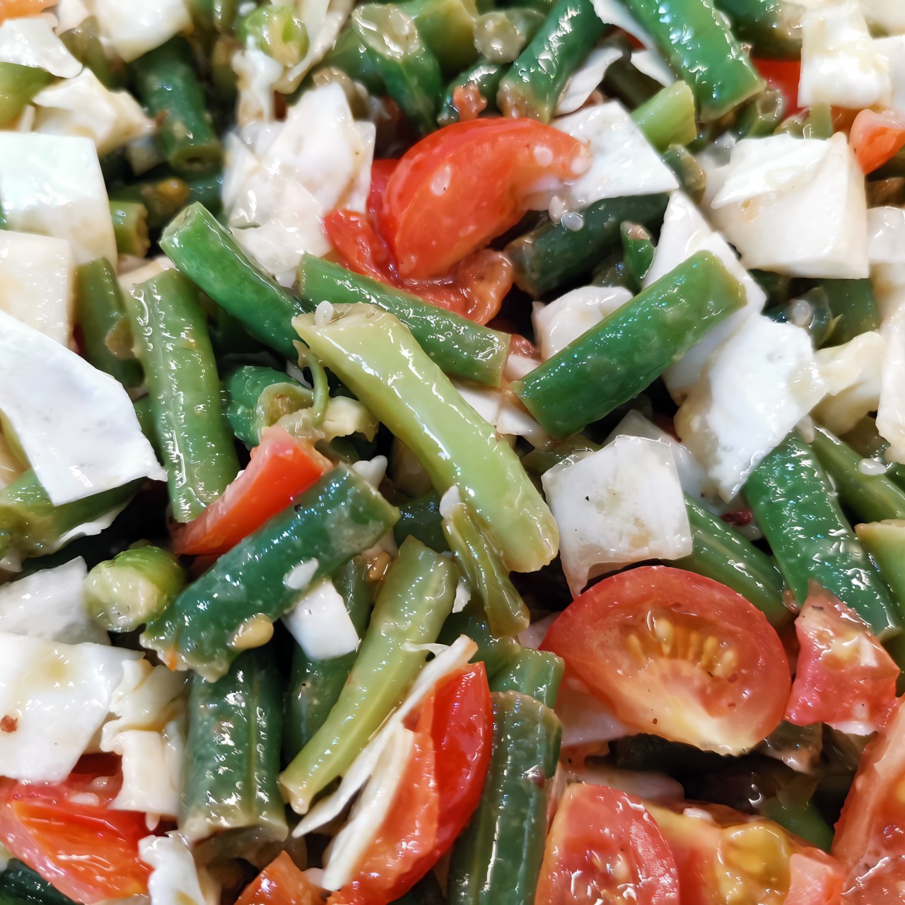 Баварский капустный салат с фасолью