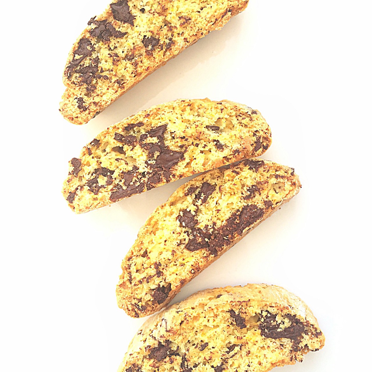 Бискотти с шафраном и горьким шоколадом