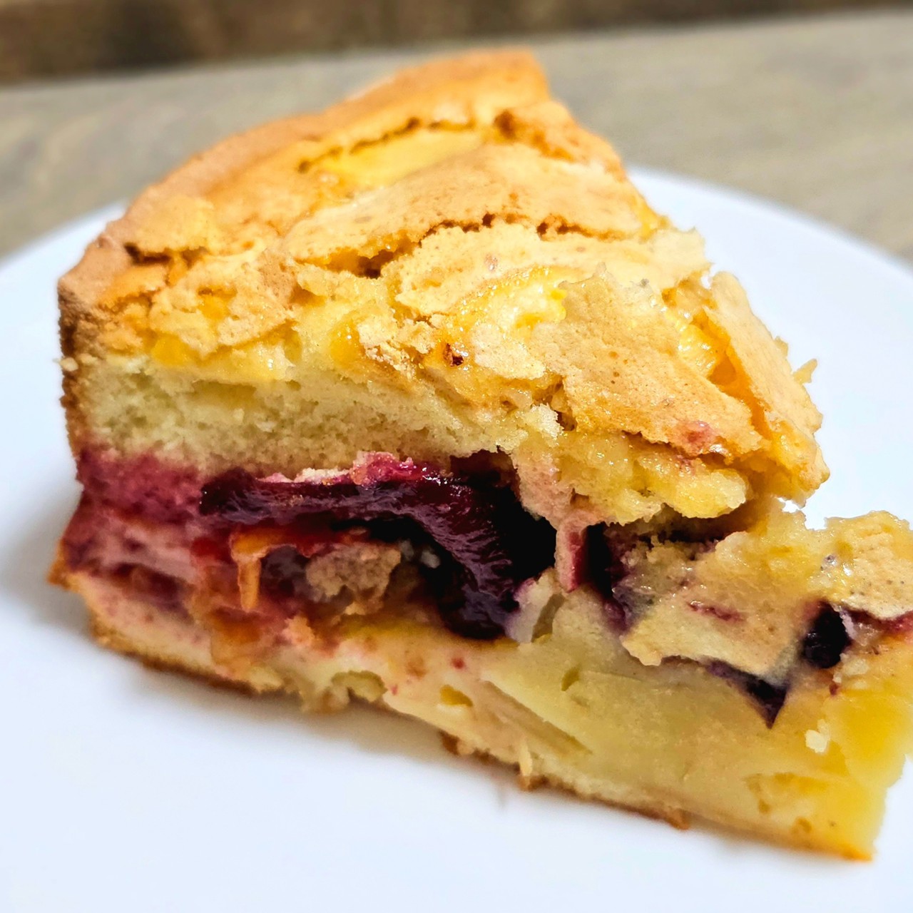 Шарлотка пышная в духовке