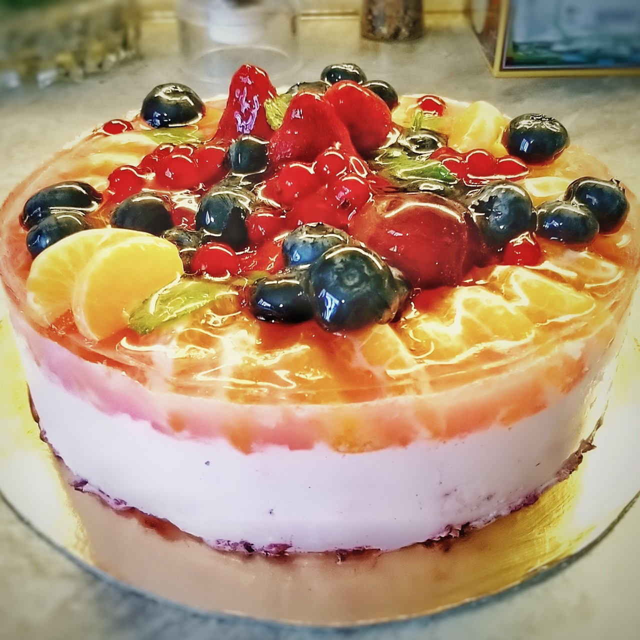 Бисквитно-ягодный торт