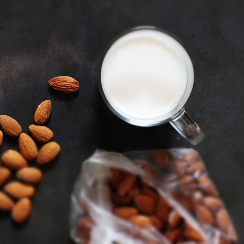 Быстрое миндальное молоко