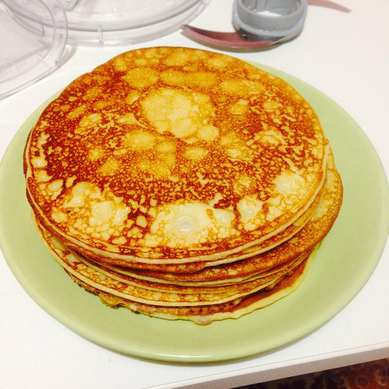 Блины тонкие на молоке со сливочным маслом