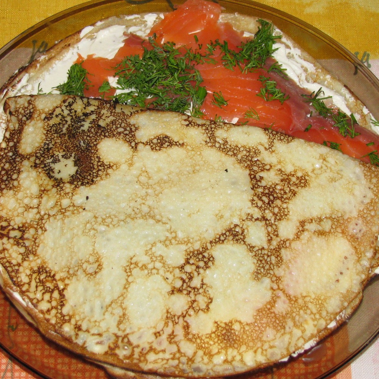 Блинный пирог с семгой