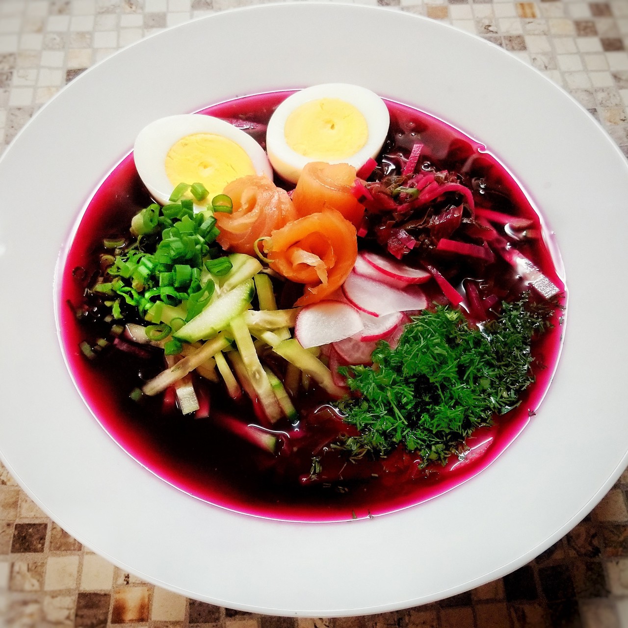 Ботвинья со слабосоленой форелью