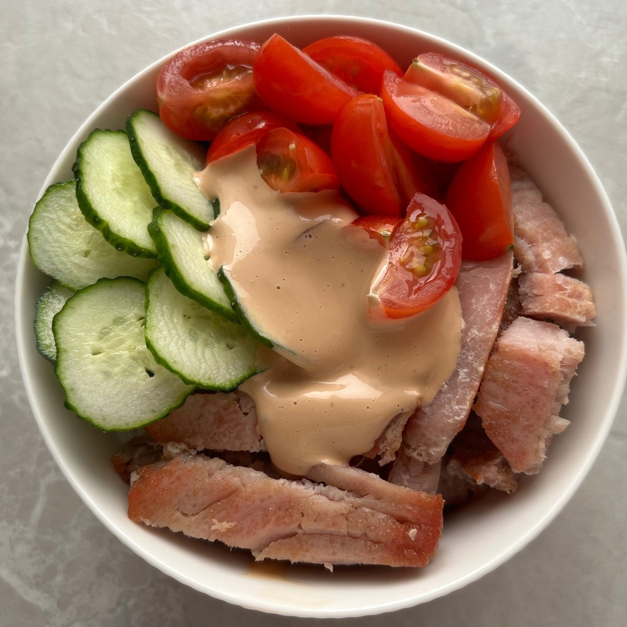 Боул с тунцом