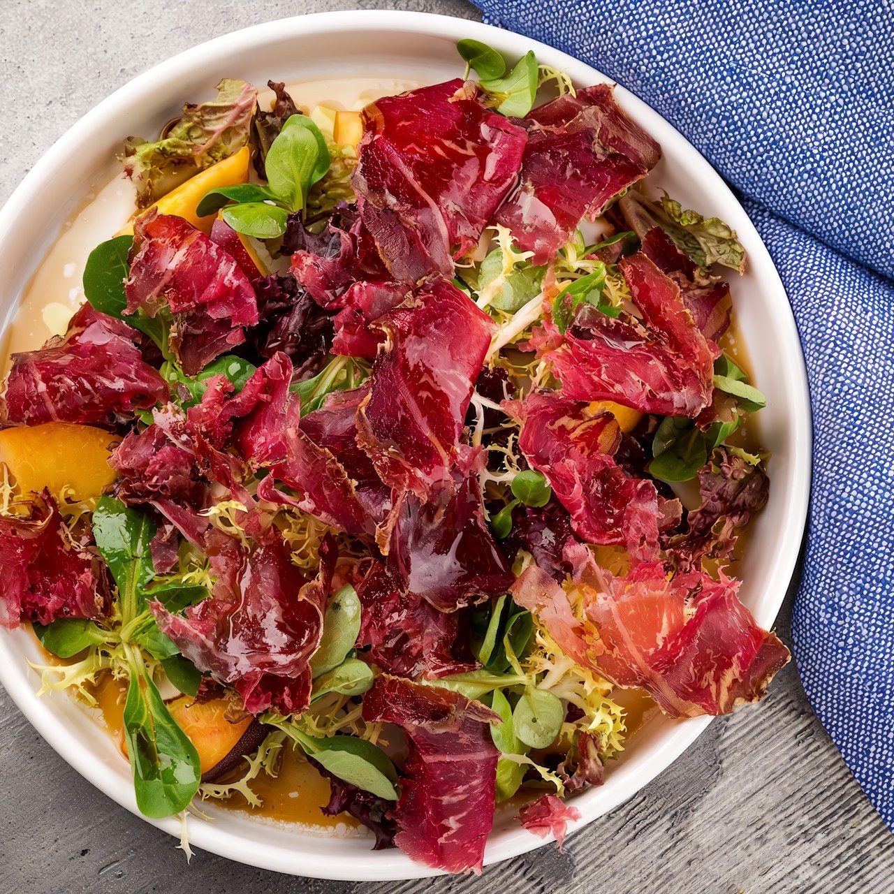 Брезаола с нектарином