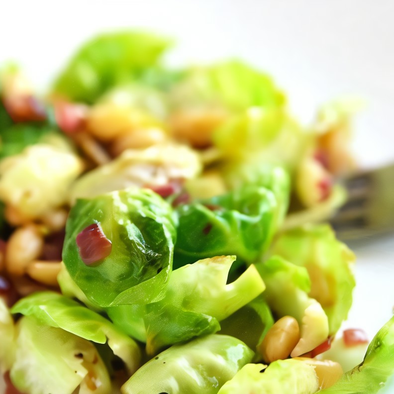Брюссельская капуста с кедровыми орешками
