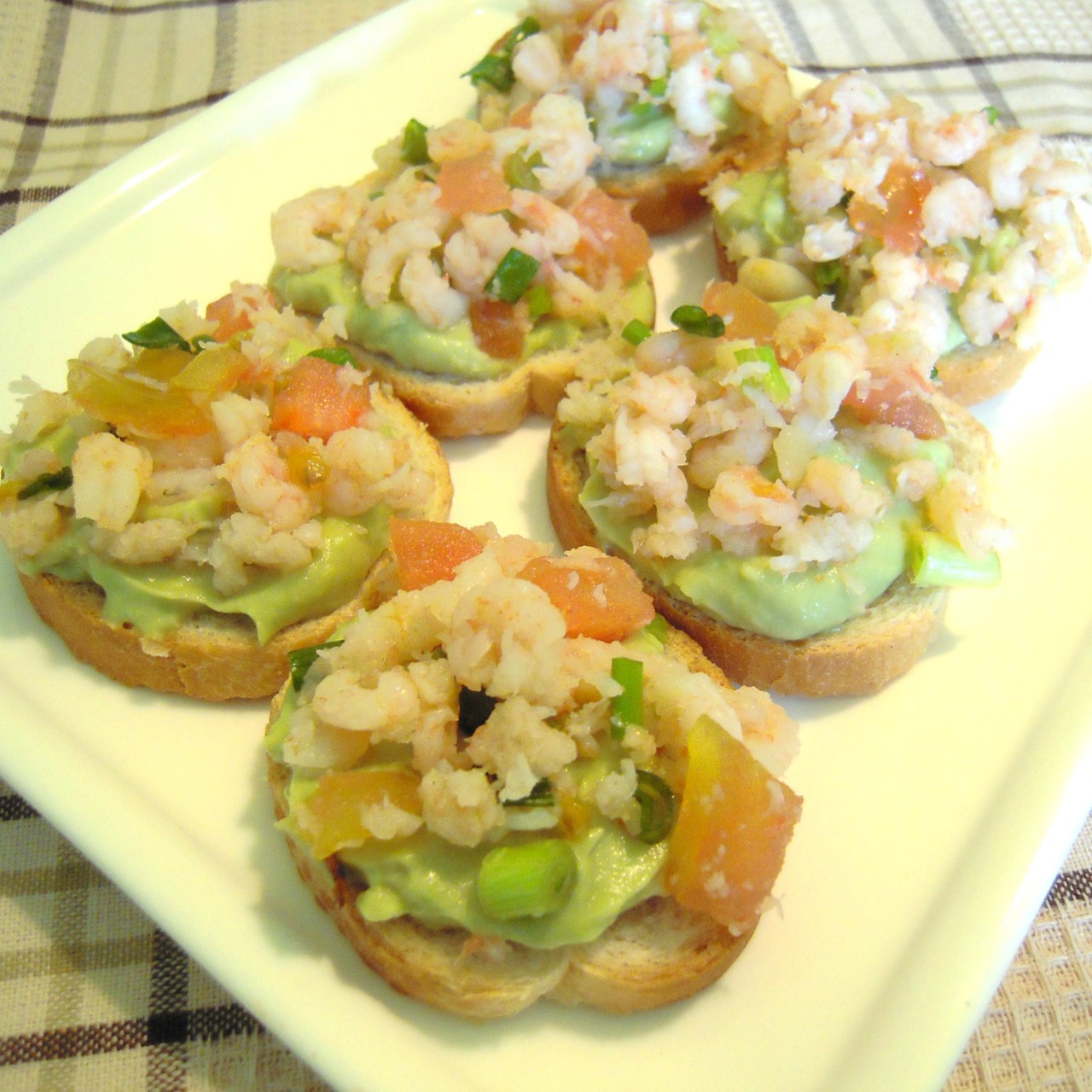 Брускетта с креветками