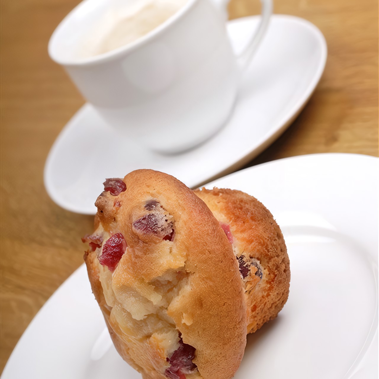 Булочки с вишней