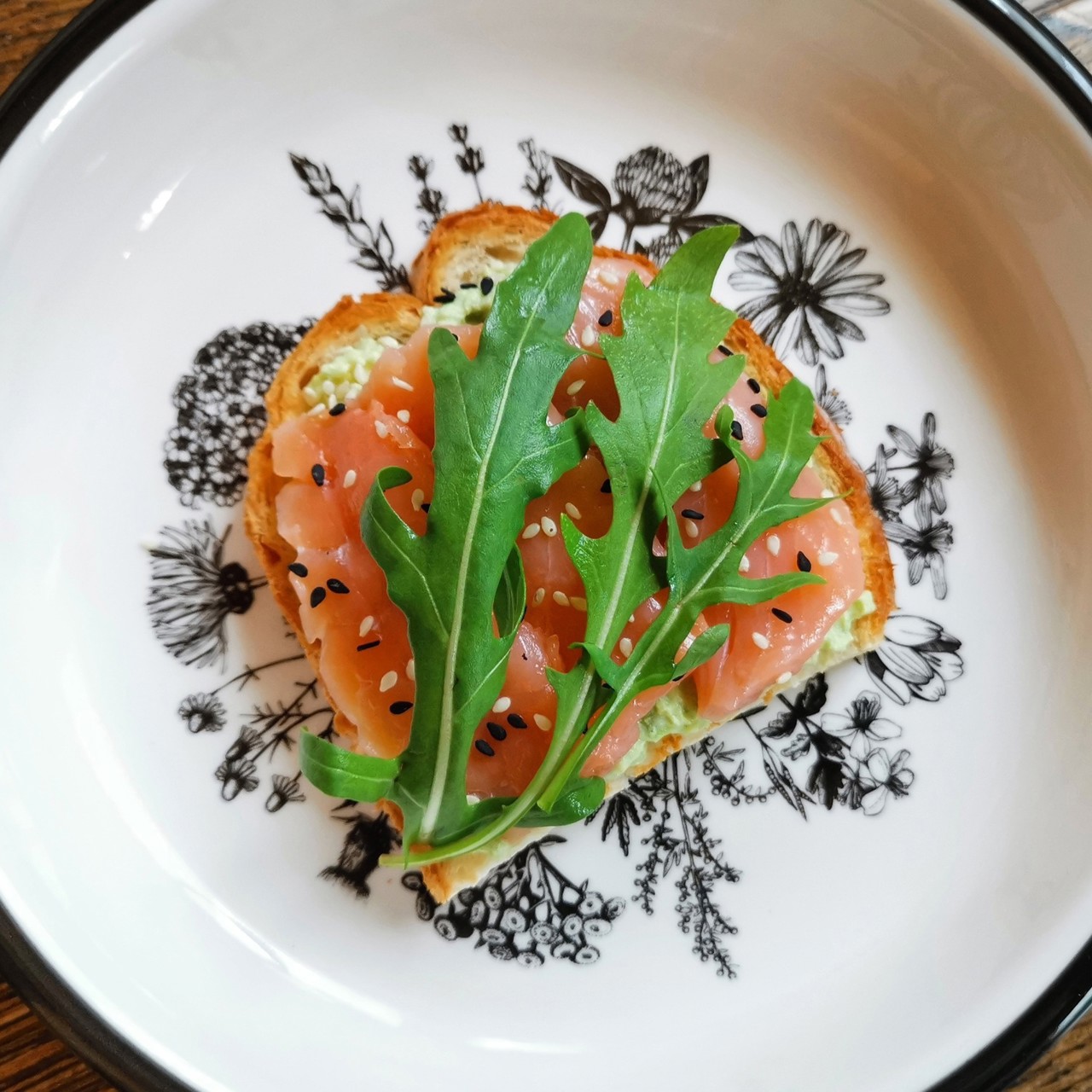 Бутерброд с красной рыбой