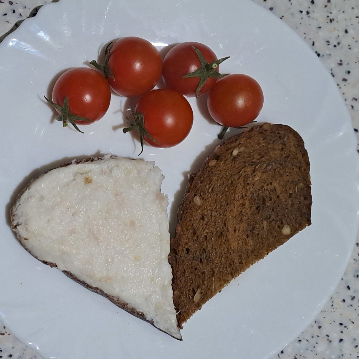 Бутербродное сало с чесноком