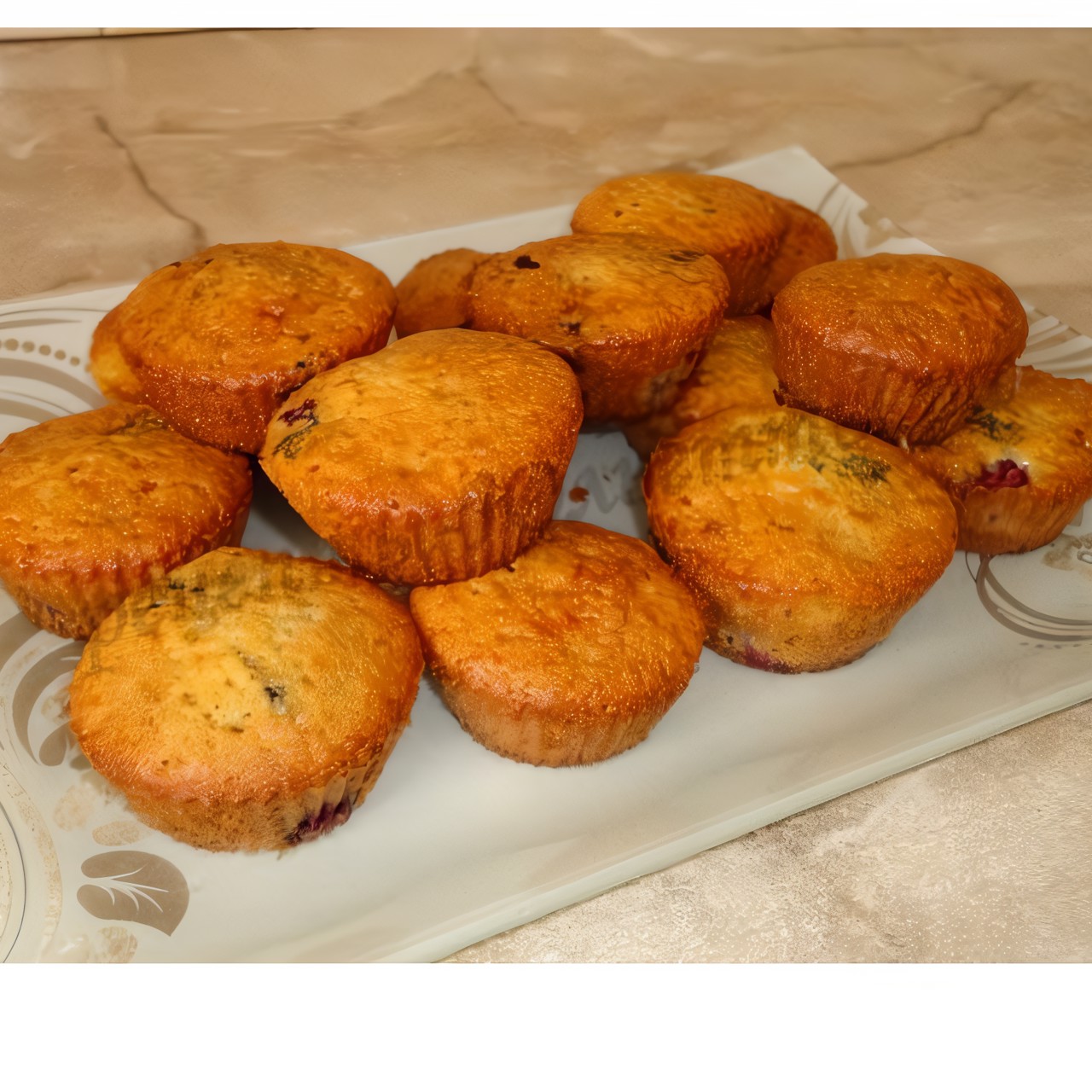 Быстрые сочные маффины с вишней